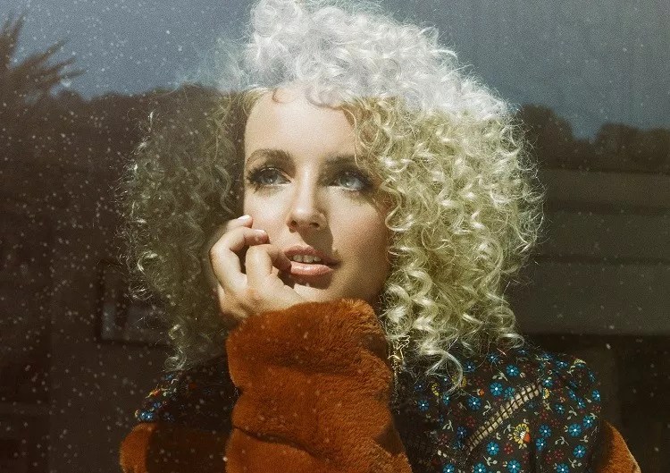 Sam Smith Opener Cam on Dolly Parton and Carving Out a Lane in Country Music