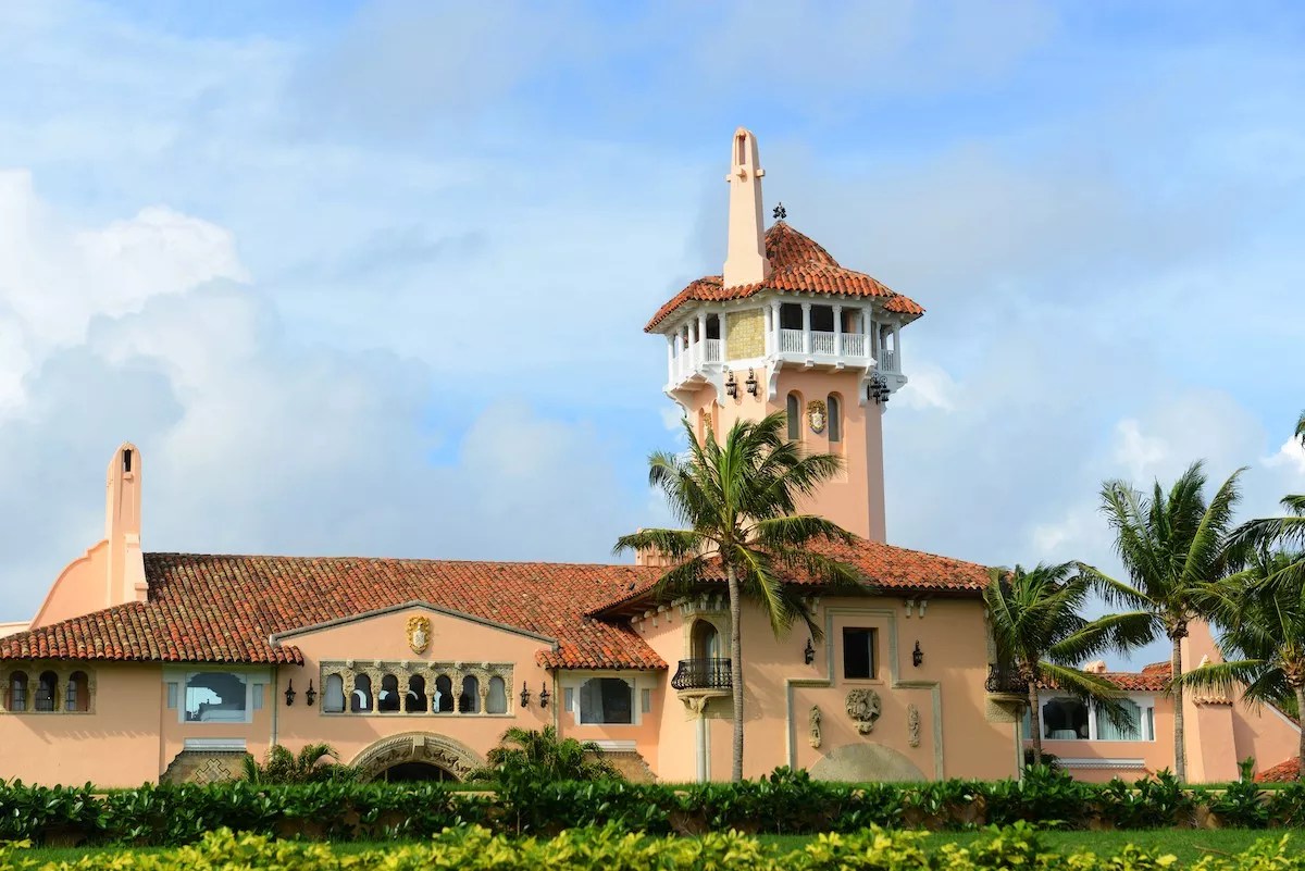 Woman Carrying Chinese Passports, Malware Charged With Lying to Get Into Mar-a-Lago