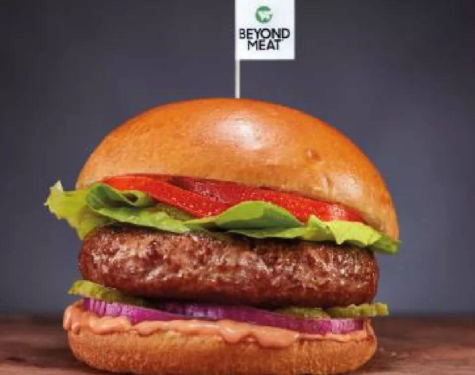 Pitbull’s Miami Grill Offers the Vegan Beyond Burger at Select Locations