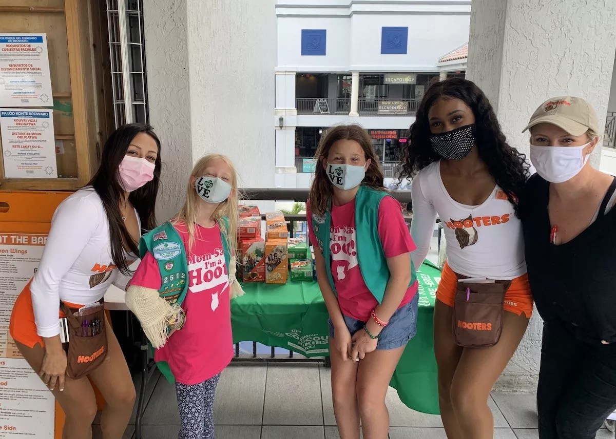 Girls Scouts and Hooters Team Up to Sell Cookies