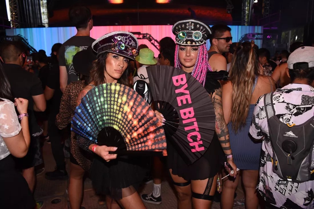 How to Ruin the Vibe With a Flick of the Wrist