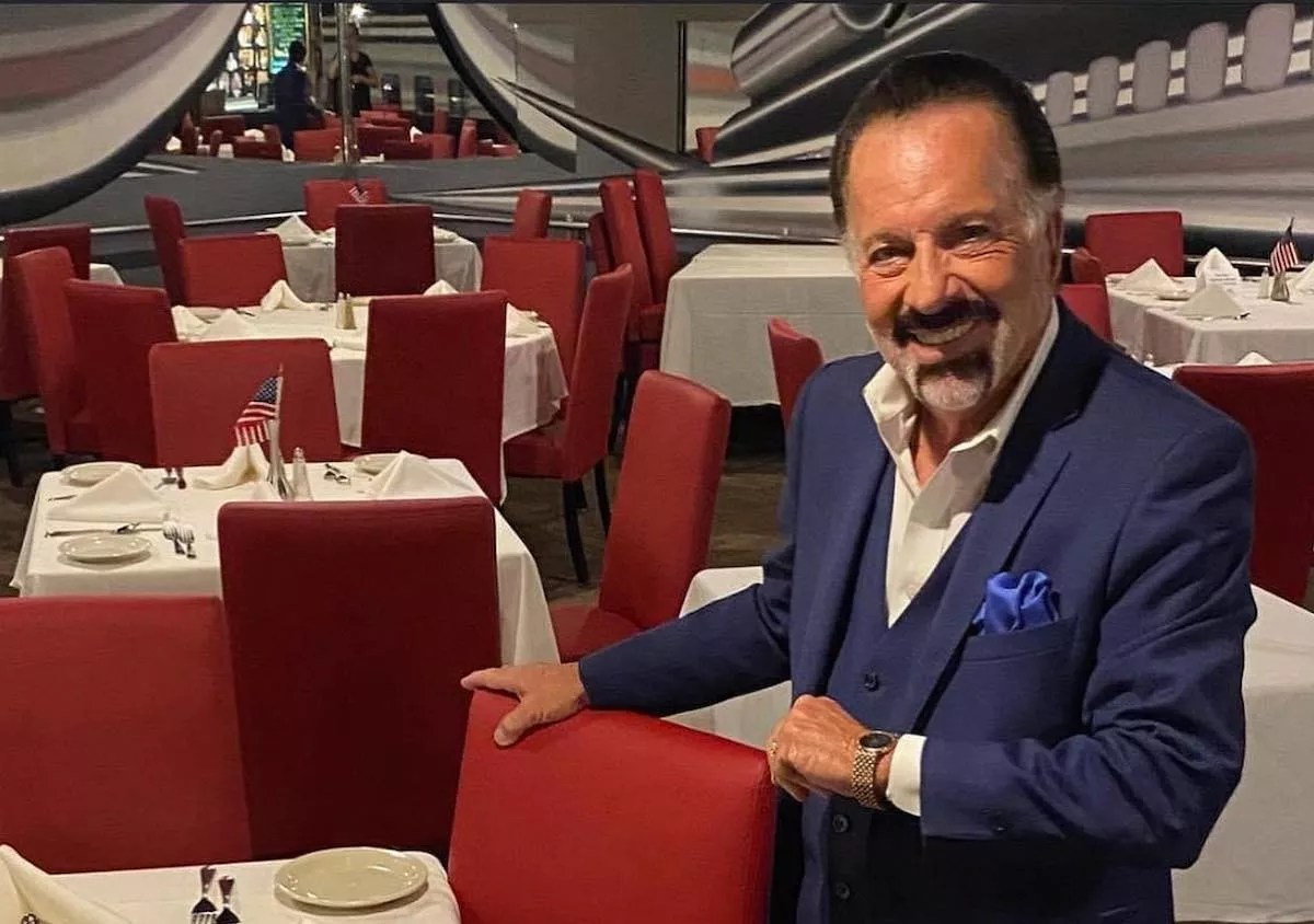 Vinny Agostinelli, “Irreplaceable” Maitre D’ at Anthony’s Runway 84, Dead at 77